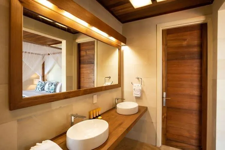 Luxurious Beachfront 2 Bedroom Villa On Smith'S Reef Turtle Cove 0*,  Turks And Caicos Islands
