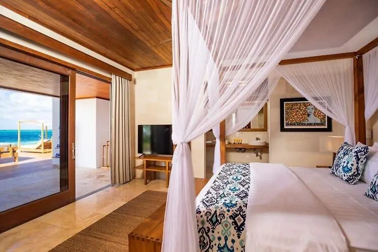 Luxurious Beachfront 2 Bedroom Villa On Smith'S Reef Turtle Cove 0*,  Turks And Caicos Islands