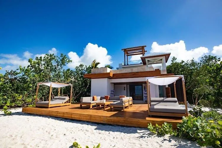 Luxurious Beachfront 2 Bedroom Villa On Smith'S Reef Turtle Cove